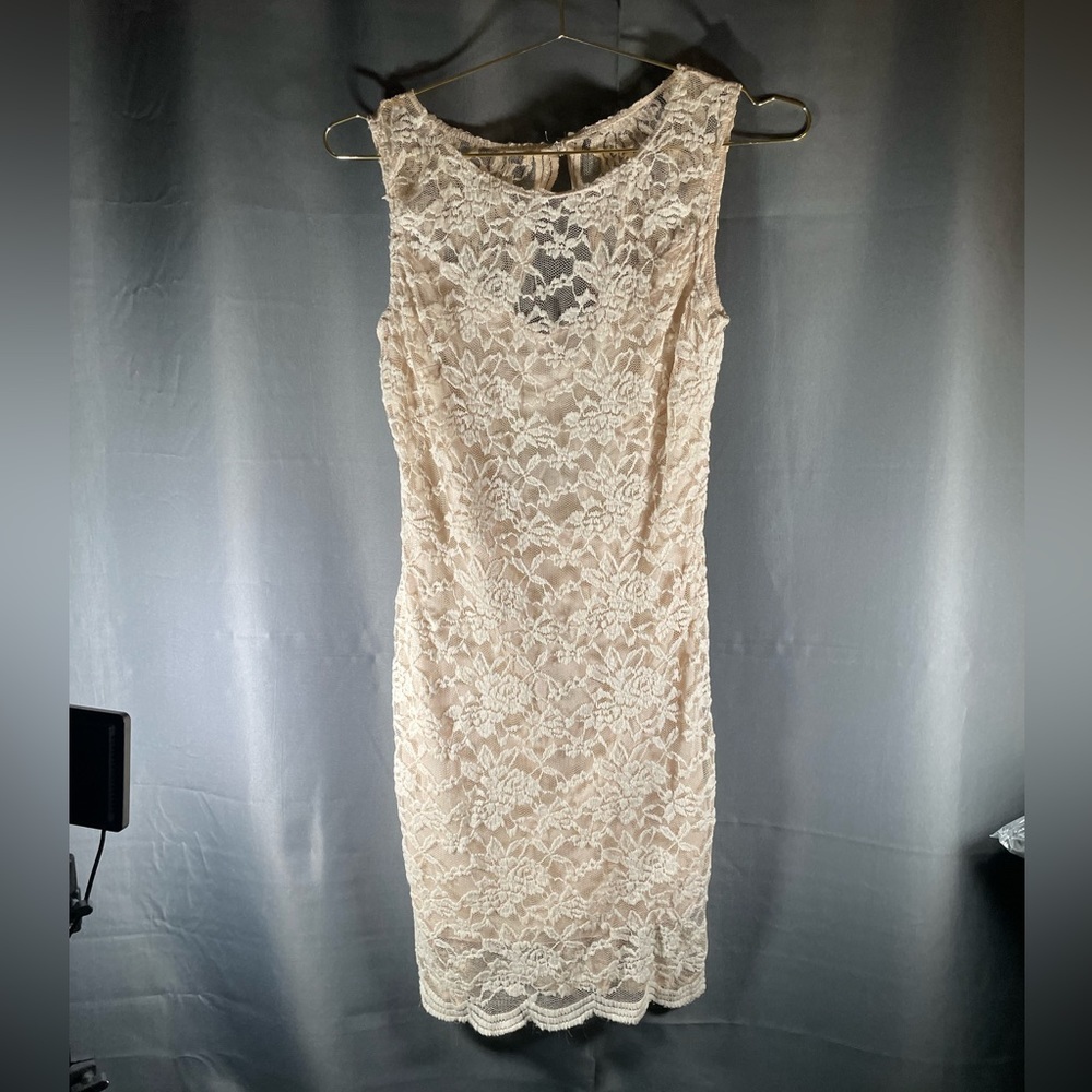 Darlin’ cream lace women’s backless, dress small - Teen 13/14 -formal